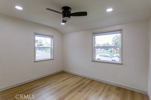 Detail Gallery Image 10 of 17 For 702 N Pine, Anaheim,  CA 92805 - 3 Beds | 2 Baths