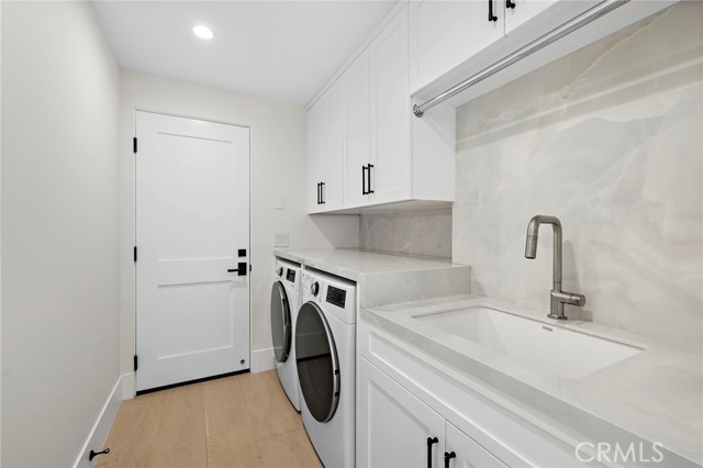 Detail Gallery Image 31 of 49 For 509 Carnation, Corona Del Mar,  CA 92625 - 3 Beds | 3/1 Baths