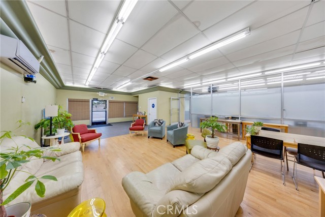 118 E Live Oak Avenue, Arcadia, California 91006, ,Commercial Sale,For Sale,118 E Live Oak Avenue,CRAR25082626