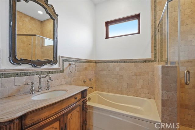 Detail Gallery Image 56 of 69 For 5141 Genesta Ave, Encino,  CA 91316 - 7 Beds | 8/1 Baths