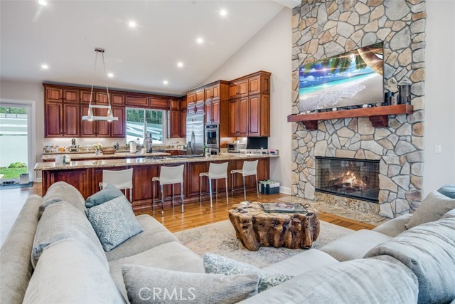 26010 Rolling Hills Road, Rolling Hills Estates, California 90274, 4 Bedrooms Bedrooms, ,4 BathroomsBathrooms,Residential,Sold,Rolling Hills,PV22014791