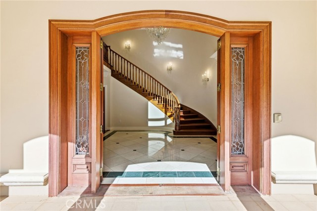 Detail Gallery Image 7 of 44 For 28080 Laura Ct, Los Altos Hills,  CA 94022 - 5 Beds | 7 Baths