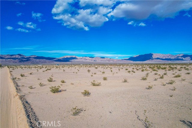 Detail Gallery Image 16 of 19 For 10 Naborly Rd, Twentynine Palms,  CA 92277 - – Beds | – Baths