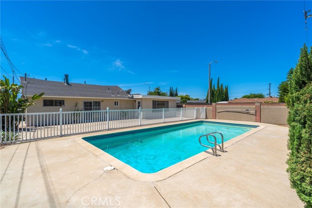 Detail Gallery Image 35 of 37 For 2127 W Sunrise Ave, Anaheim,  CA 92801 - 3 Beds | 1/1 Baths