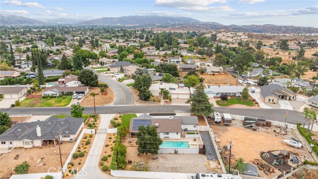 1258 Holly Lane, Calimesa CA: https://media.crmls.org/medias/953dcfb9-3847-4579-83f0-666a6228944b.jpg