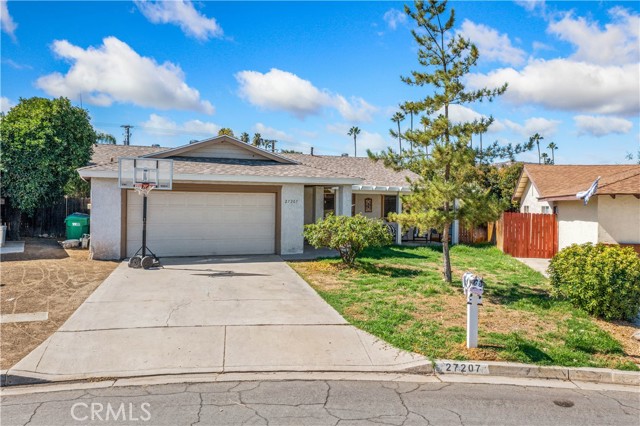 Detail Gallery Image 2 of 25 For 27207 Orangemont Way, Hemet,  CA 92544 - 4 Beds | 2 Baths