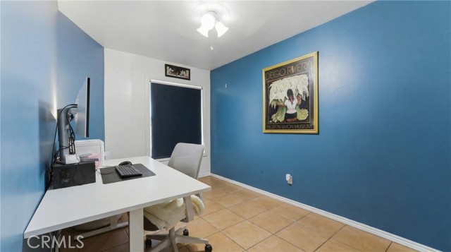 Detail Gallery Image 7 of 44 For 8901 Serapis #24,  Downey,  CA 90240 - 3 Beds | 3 Baths