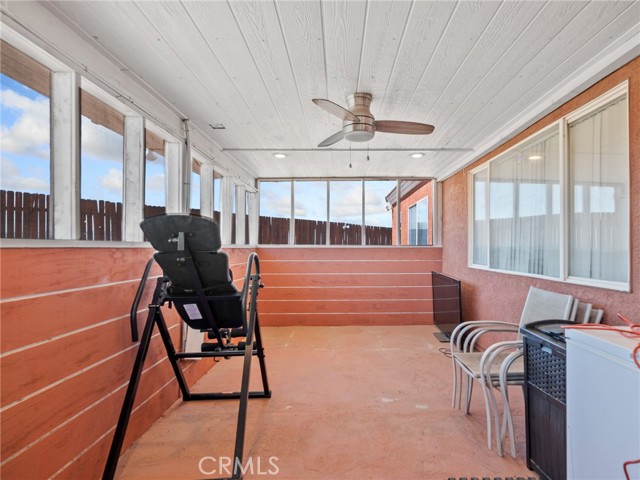 9919 Payne Court, Adelanto CA: https://media.crmls.org/medias/953eec8c-f916-4304-8931-c537dfa19701.jpg