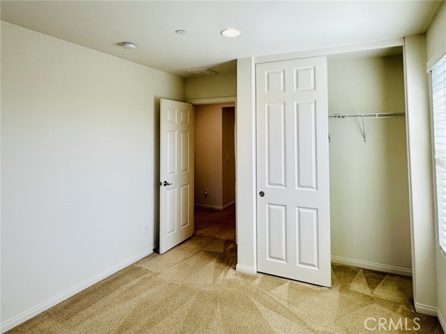 5072 S Heritage Paseo, Ontario CA: https://media.crmls.org/medias/953f1e18-bf0c-4af1-8c44-218da26d16d2.jpg