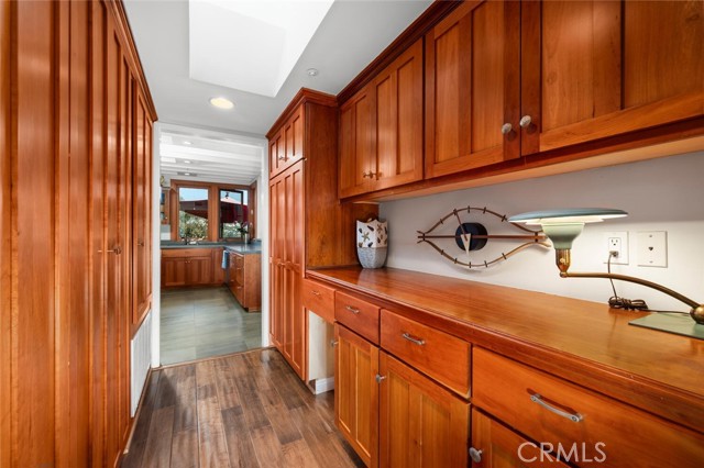 1687 Temple Hills Drive, Laguna Beach CA: https://media.crmls.org/medias/95400444-3920-4e45-8443-4b4ffab2f423.jpg