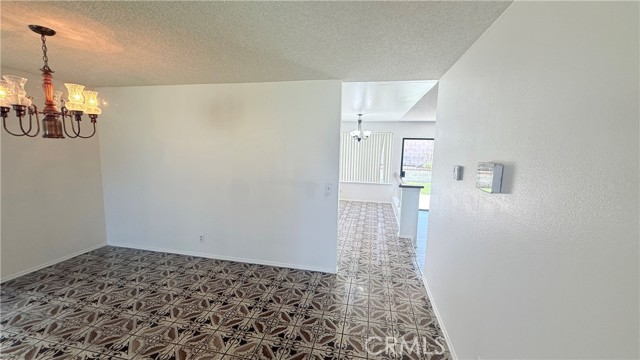 Detail Gallery Image 10 of 65 For 46 Christamon, Irvine,  CA 92620 - 4 Beds | 2/1 Baths