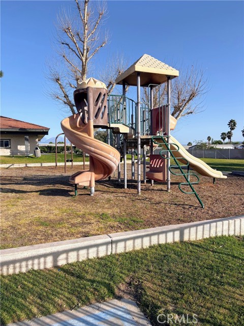 Detail Gallery Image 15 of 15 For 2505 Foothill #113,  San Bernardino,  CA 92410 - 3 Beds | 2 Baths