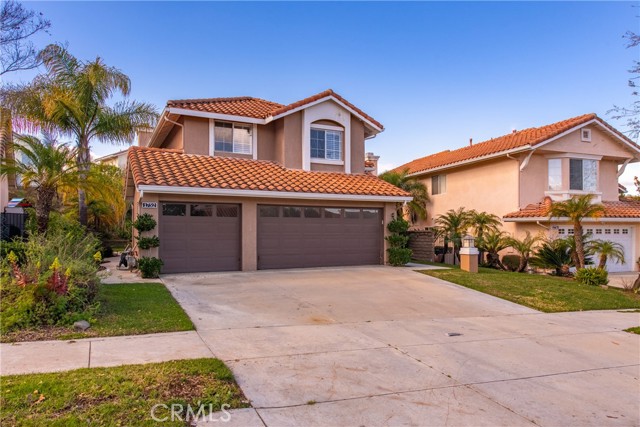 1752 Amarelle Street photo 2