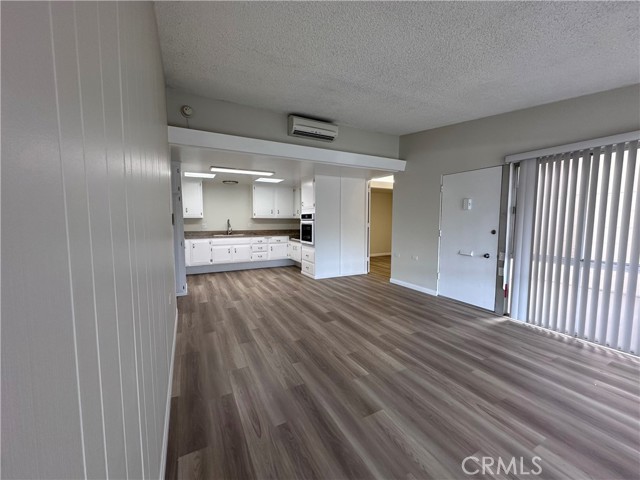 1600 Northwood Road, Seal Beach CA: https://media.crmls.org/medias/9541375a-9ab9-4a20-92df-3c036b5d3bf4.jpg