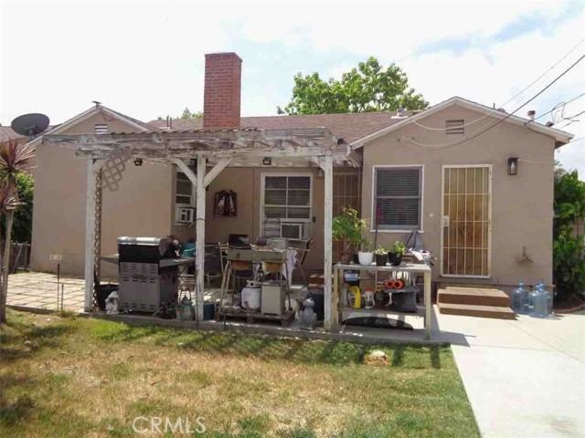19613 Schoolcraft Street, Reseda CA: https://media.crmls.org/medias/95415919-90a3-46bd-bc27-e7915c04e33a.jpg