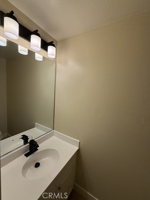 Detail Gallery Image 16 of 29 For 15766 Midwood #4,  Granada Hills,  CA 91344 - 3 Beds | 2/1 Baths