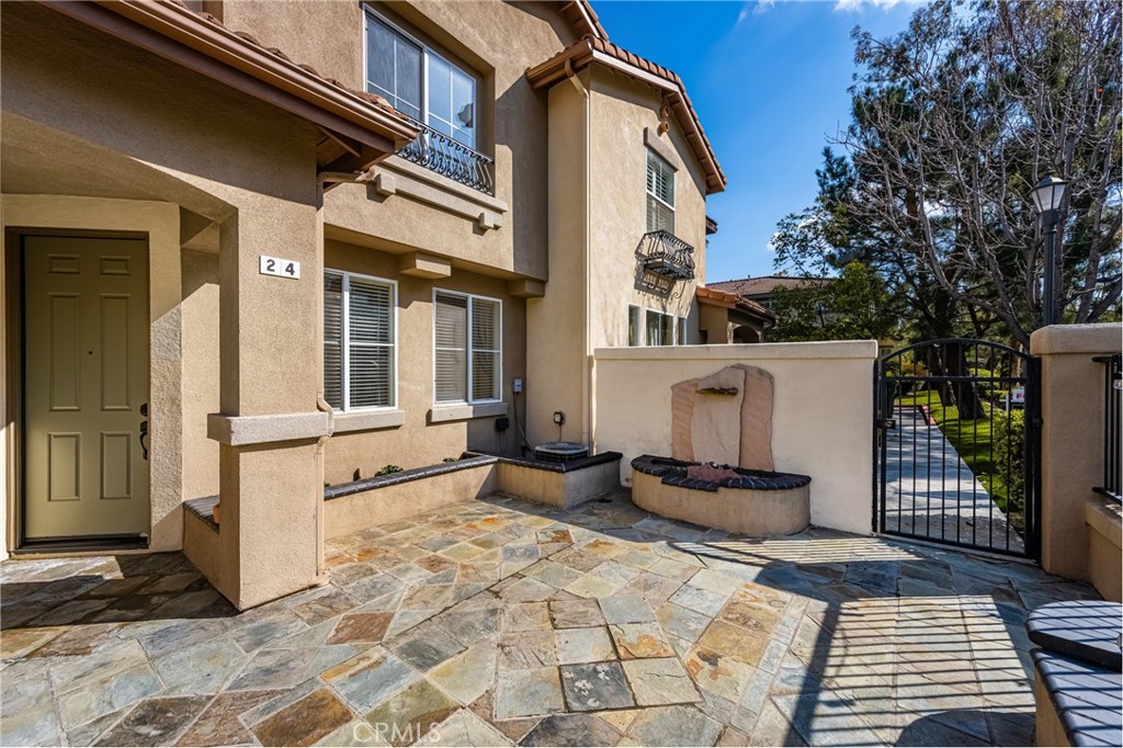 24 Crestline #103