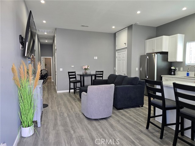 Detail Gallery Image 2 of 17 For 3175 K St, San Diego,  CA 92102 - 2 Beds | 1 Baths