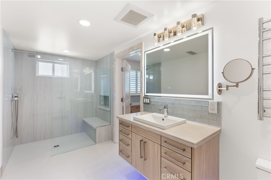 MLS #OC25246819 image #15