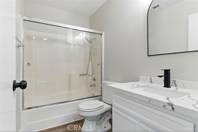 11979 Savona Dr, Fontana CA: https://media.crmls.org/medias/9542ca37-9dcb-4aa1-ba00-9edf425510da.jpg