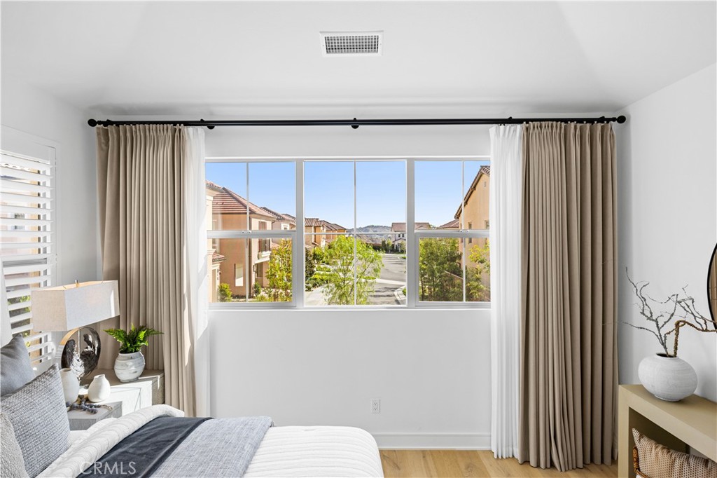 MLS #OC25246259 image #27