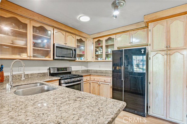 Detail Gallery Image 13 of 40 For 1103 Patricia Ln, Paso Robles,  CA 93446 - 3 Beds | 2 Baths