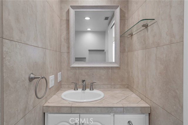 Detail Gallery Image 17 of 25 For 479 Calle Cadiz #B,  Laguna Woods,  CA 92637 - 2 Beds | 2 Baths