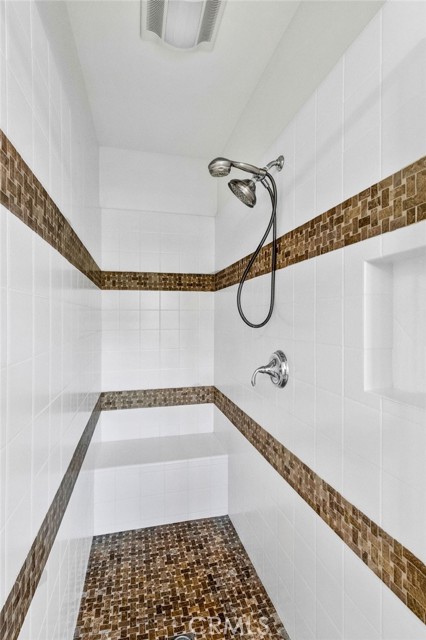 34 Somerton, Irvine CA: https://media.crmls.org/medias/95450e3d-b01d-4d73-a317-69af7a55b676.jpg