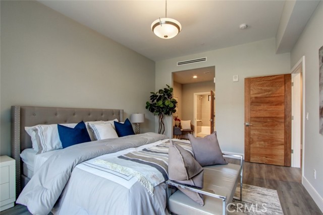 Detail Gallery Image 12 of 27 For 330 Salem #201,  Glendale,  CA 91203 - 3 Beds | 2/1 Baths