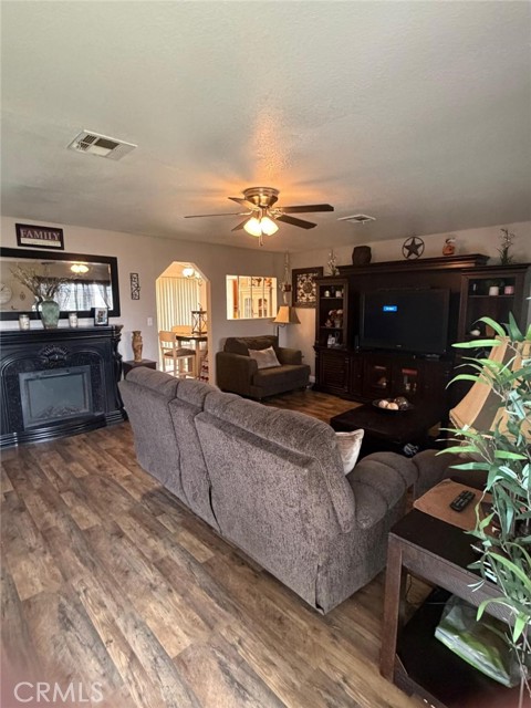 Detail Gallery Image 18 of 46 For 5109 Center, Modesto,  CA 95357 - 2 Beds | 2 Baths