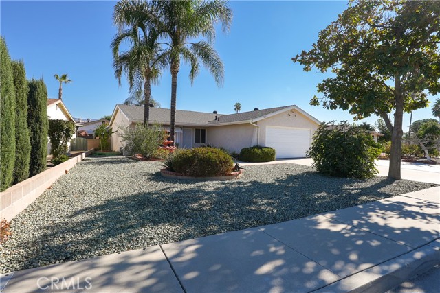 Detail Gallery Image 1 of 41 For 2416 El Rancho Cir, Hemet,  CA 92545 - 2 Beds | 2 Baths