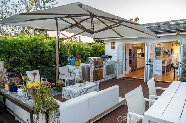 Detail Gallery Image 18 of 56 For 461 Poplar St, Laguna Beach,  CA 92651 - 4 Beds | 4 Baths