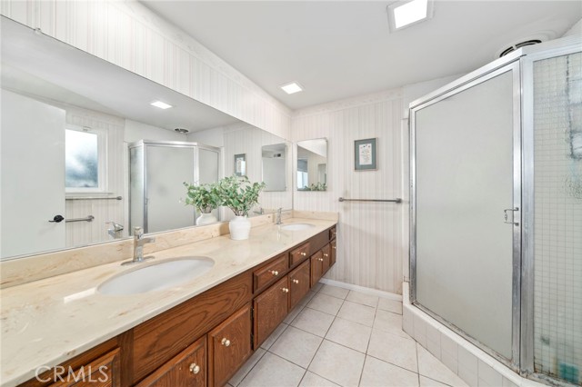 Detail Gallery Image 12 of 16 For 1906 Suva, Costa Mesa,  CA 92626 - 4 Beds | 2 Baths
