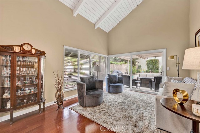 Detail Gallery Image 5 of 33 For 24615 Overlake Dr, Lake Forest,  CA 92630 - 3 Beds | 2 Baths