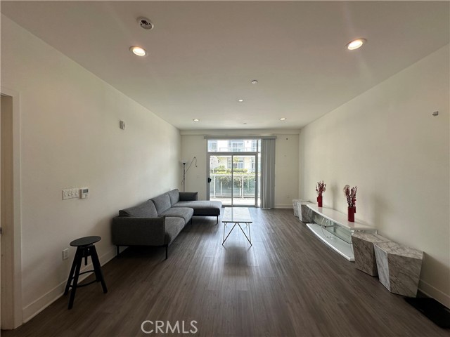 56 E Duarte Road, Arcadia CA: https://media.crmls.org/medias/95480c31-0504-4bb4-a104-0744a628b6c0.jpg