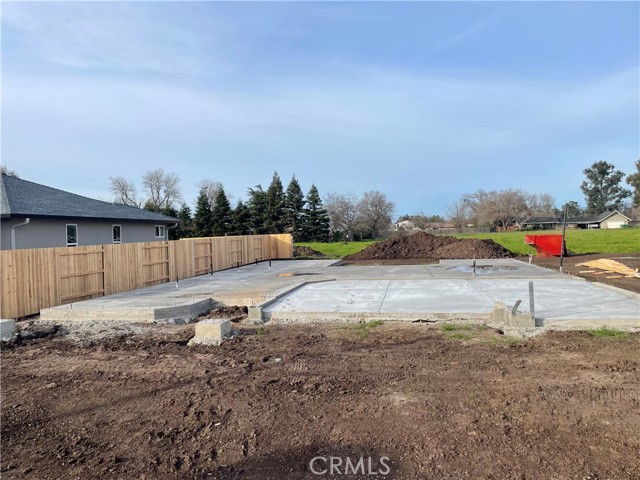 Detail Gallery Image 4 of 4 For 322 Ellingson Way, Chico,  CA 95973 - 3 Beds | 2 Baths