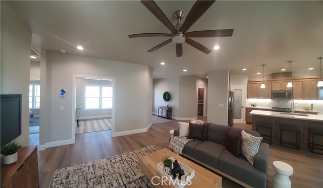 Detail Gallery Image 5 of 34 For 1906 Crandall Way, Paradise,  CA 95969 - 2 Beds | 2 Baths