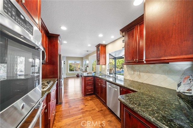 5347 E Big Sky Lane, Anaheim Hills CA: https://media.crmls.org/medias/9549c550-04cc-4046-be84-2cf2c1212e13.jpg