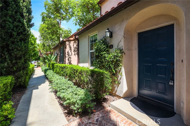 26 Reunion, Irvine CA: https://media.crmls.org/medias/954a19b1-460d-4813-8443-cf0b339bff5c.jpg