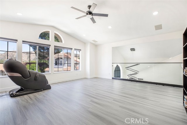 20128 Cavern Court, Saugus CA: https://media.crmls.org/medias/954a8661-0bb6-4de9-bc64-7fafc2d9c8fc.jpg