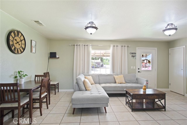 7638 Walnut Avenue, Winton CA: https://media.crmls.org/medias/954aa4e7-8ddb-47f8-8efd-0c9eafde0bfa.jpg