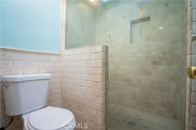 Detail Gallery Image 14 of 32 For 8855 Tyrone, Panorama City,  CA 91402 - 3 Beds | 2 Baths
