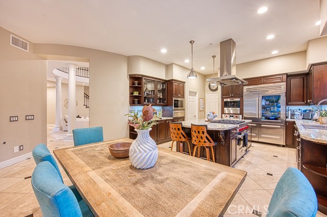 8 Joliet Drive, Coto de Caza CA: https://media.crmls.org/medias/954bb3ae-f085-4516-be8e-c9a40f1898f8.jpg