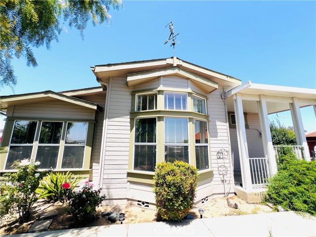 38445 Via Taffia, Murrieta CA: https://media.crmls.org/medias/954c31dc-9f03-47c9-8660-8e8d6a55adee.jpg