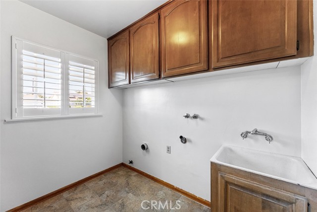 748 E Casad Street, Covina CA: https://media.crmls.org/medias/954d3087-03fe-4a8d-a3fa-55c62d234f86.jpg