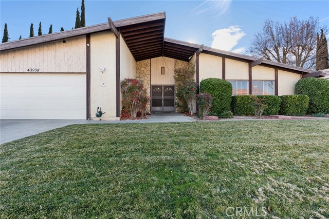 Detail Gallery Image 1 of 1 For 43938 Galion Ave, Lancaster,  CA 93536 - 4 Beds | 2 Baths