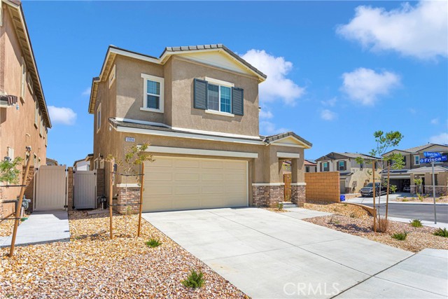 Detail Gallery Image 3 of 36 For 12056 Beverly Glen St, Victorville,  CA 92392 - 3 Beds | 2/1 Baths