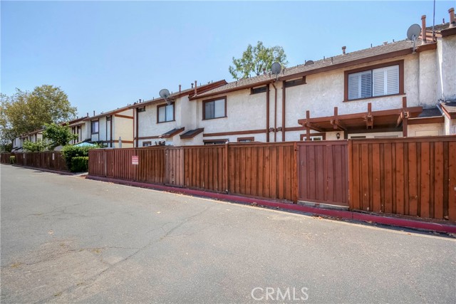 1135 Paula Drive, Fullerton, California 92833, 2 Bedrooms Bedrooms, ,2 BathroomsBathrooms,Condominium,For Sale,Paula,CV24157342