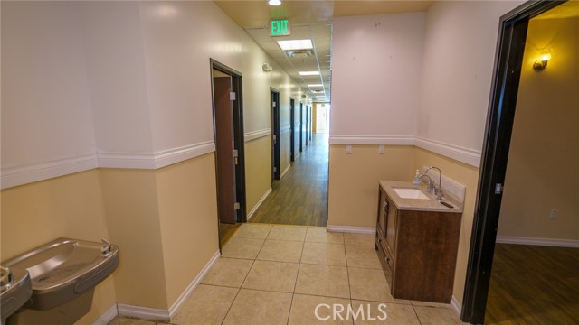 9055 E Las Tunas Drive, Temple City, California 91780, ,Commercial Lease,For Rent,9055 E Las Tunas Drive,CRAR22247039