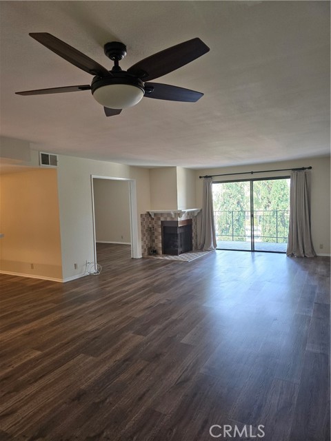 Detail Gallery Image 7 of 10 For 254 E Fern #211,  Redlands,  CA 92373 - 3 Beds | 2 Baths